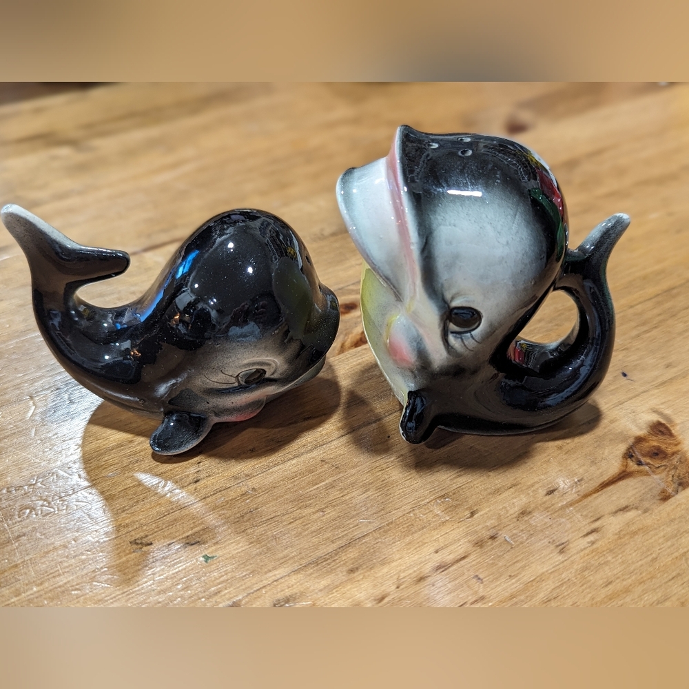 Vintage Anthropomorphic Kitsch Kawaii Whale Fish Salt And Pepper Shakers